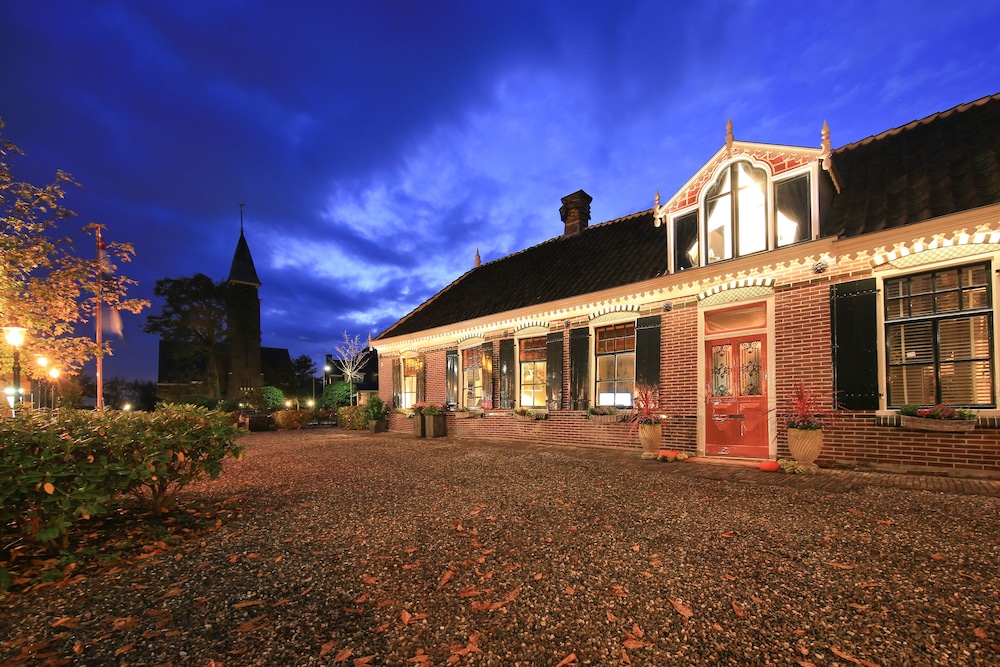 hotel suites wilma j