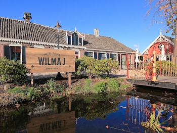 hotel suites wilma j