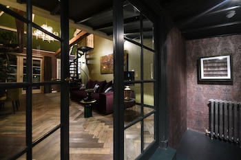 hotel suites wilma j