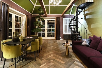 hotel suites wilma j