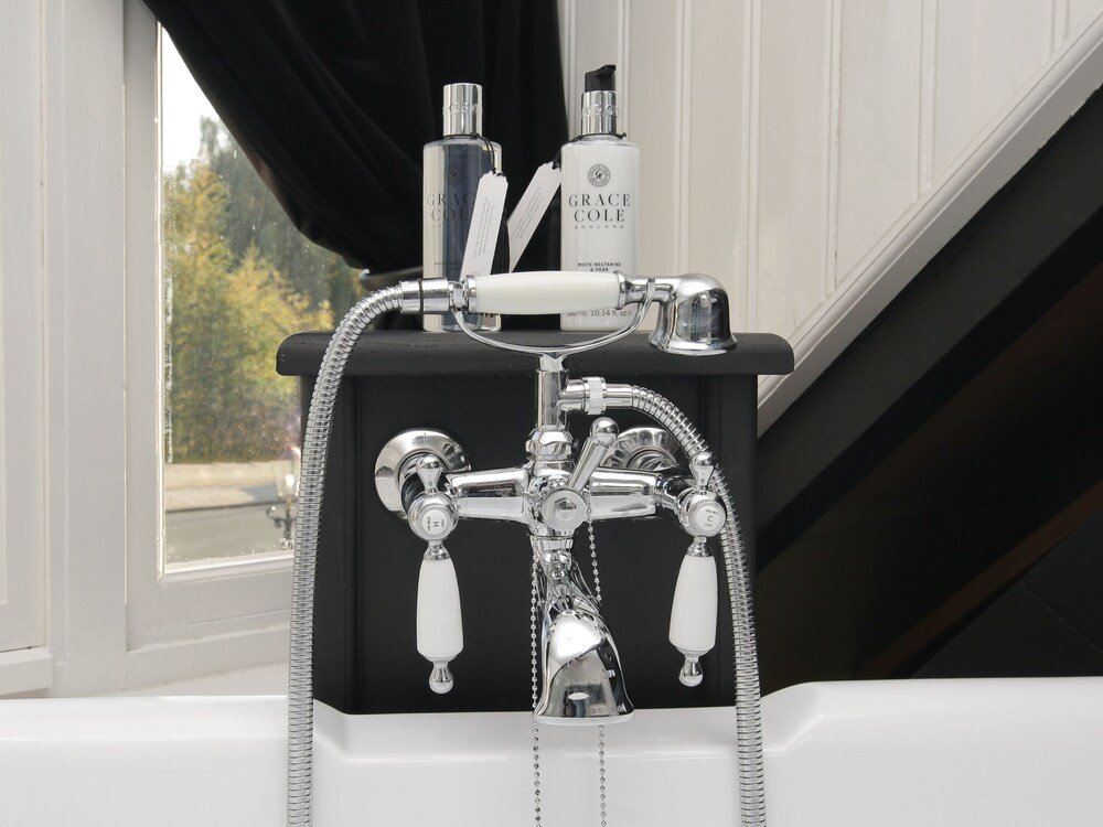 hotel suites wilma j