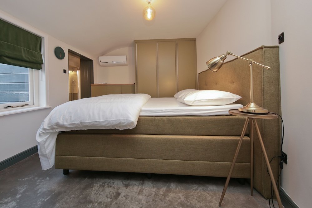 hotel suites wilma j