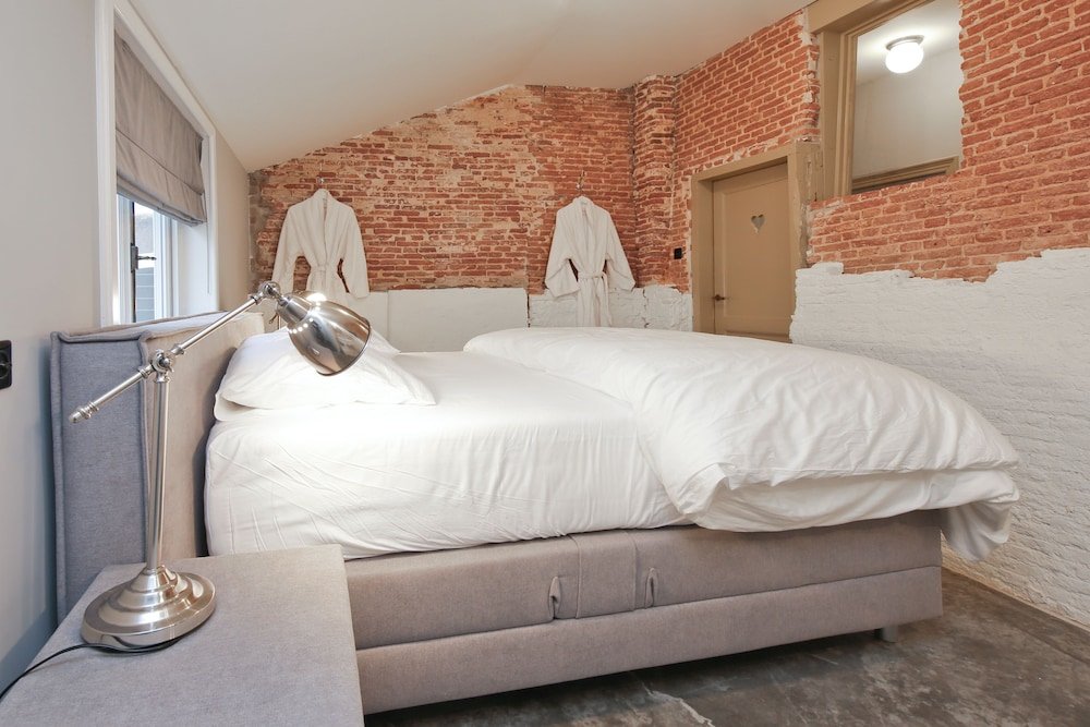 hotel suites wilma j