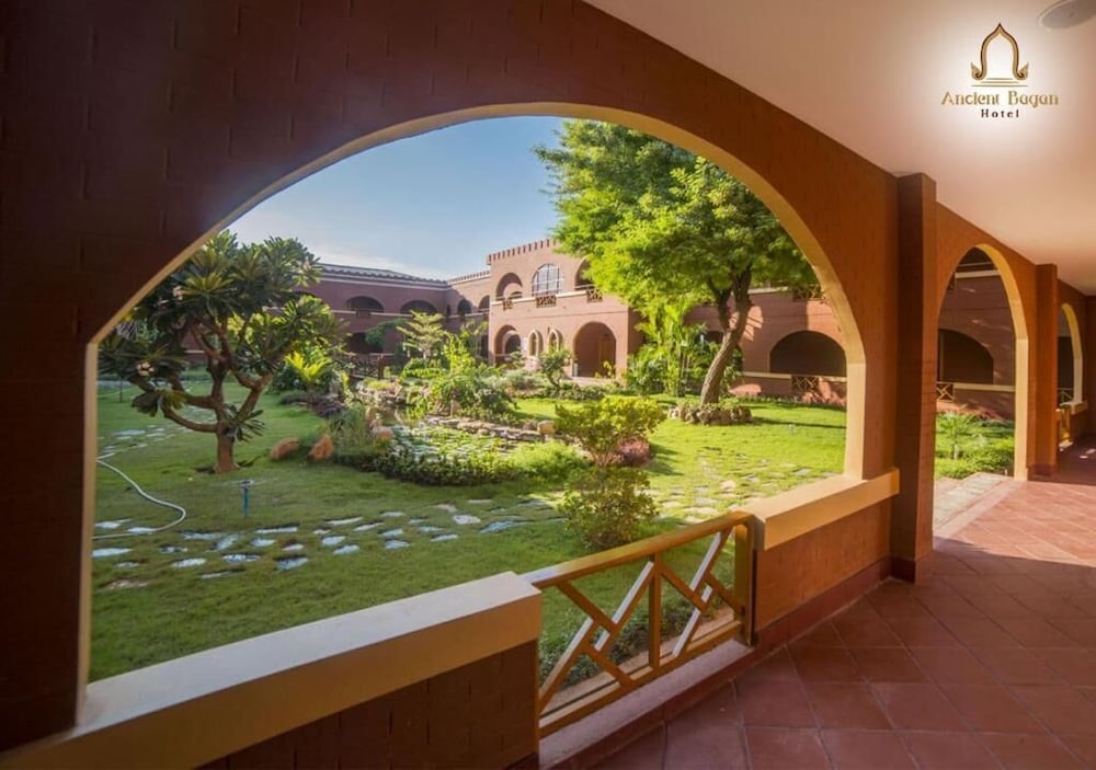 ancient bagan hotel