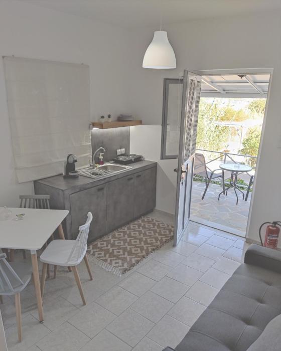 galini rooms and apartments syros