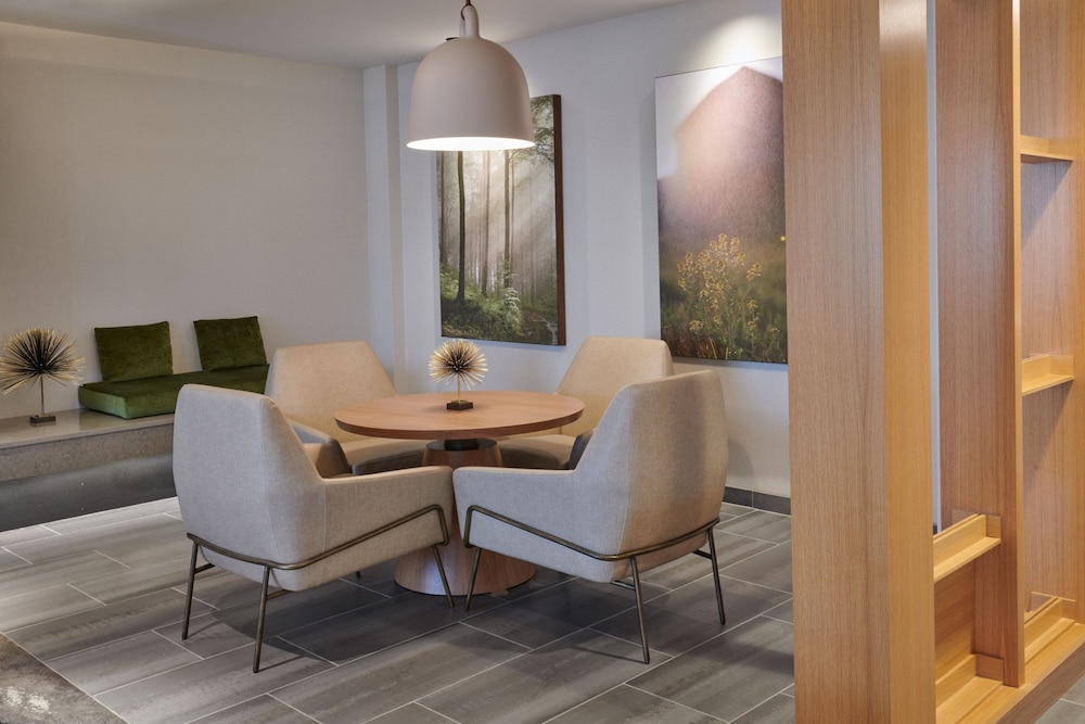 fairfield inn and suites by marriott chicago ohare