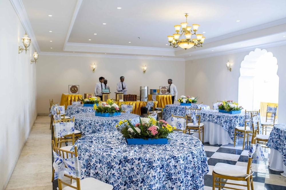 hotel raj bagh palace