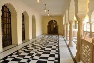 hotel raj bagh palace