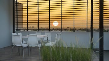 the willing hotel and residence