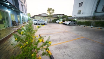 the willing hotel and residence