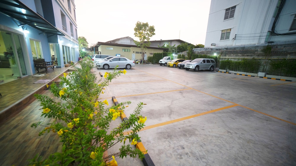the willing hotel and residence