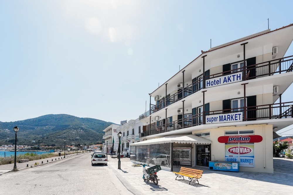 skopelos