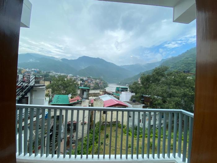 hotel shiva yog sthal