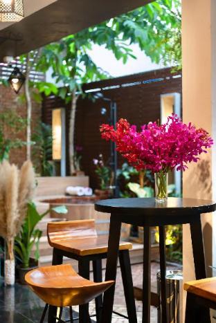 red door heritage hotel