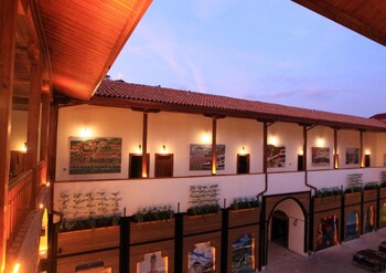 Yazmacilar Hani Otel Ve Restaurant,Kabe-I Mescit Mahallesi Halit Sokak 3 60100 Tokat,4 star