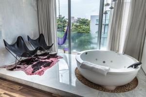be playa hotel boutique and rooftop bar