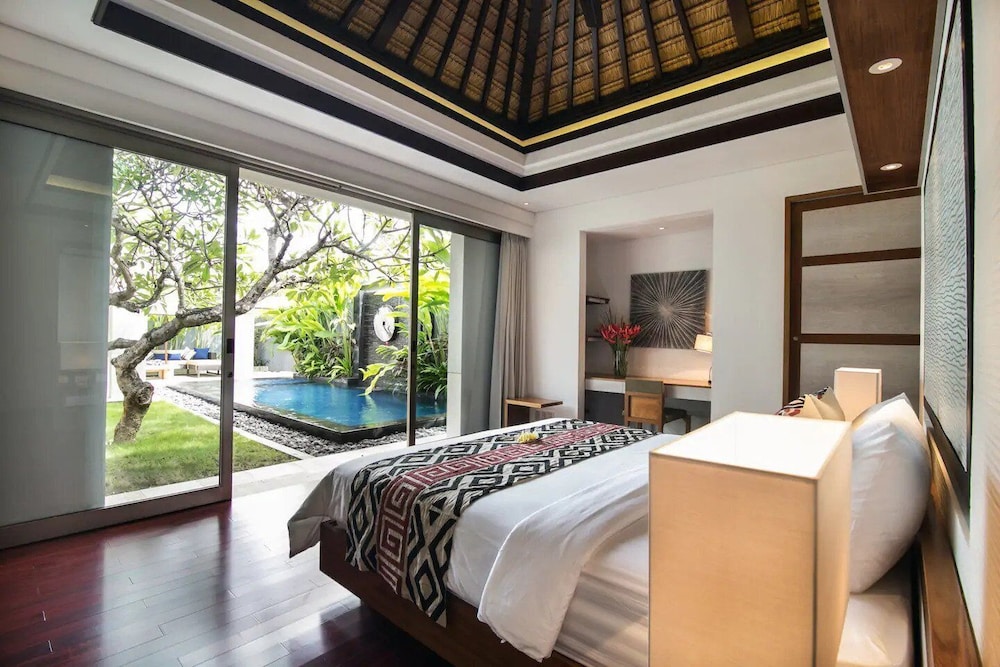 kedonganan beach villas