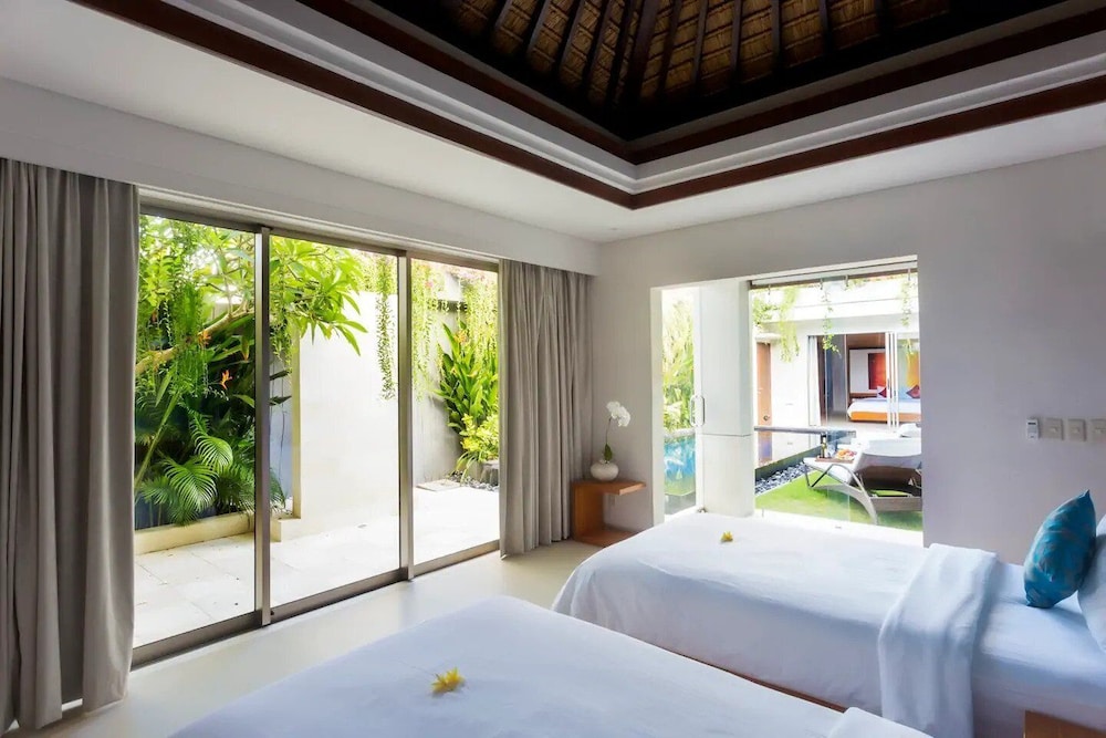 kedonganan beach villas