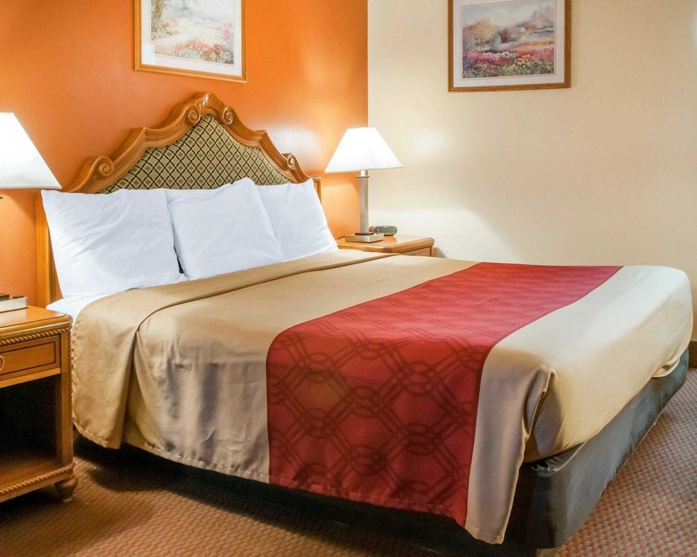 econo lodge hobbs