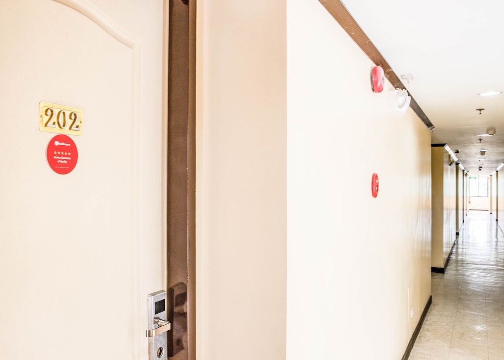 reddoorz plus near rizal junction