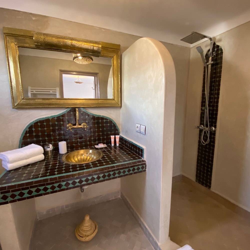 riad ajarif by riad tawargit