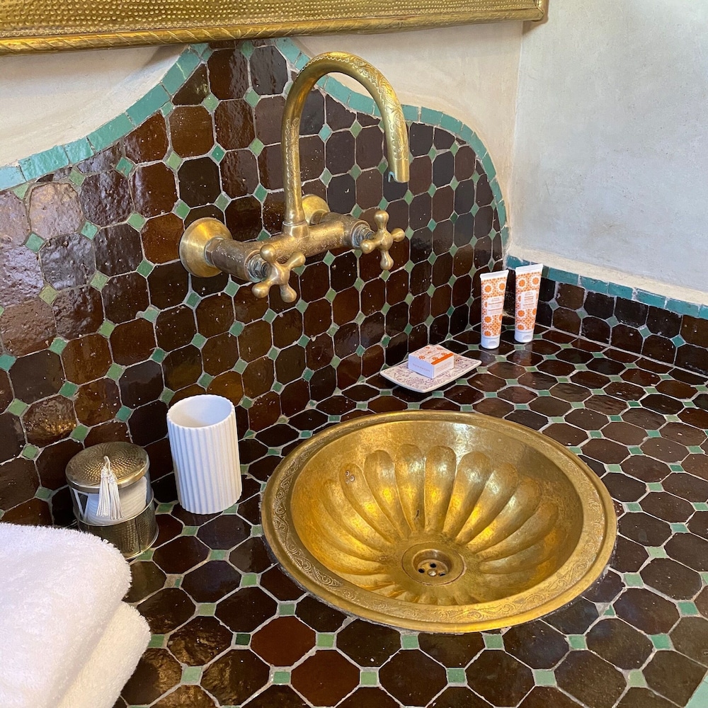 riad ajarif by riad tawargit