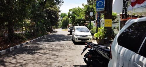 dinnar homestay syariah gayungan redpartner