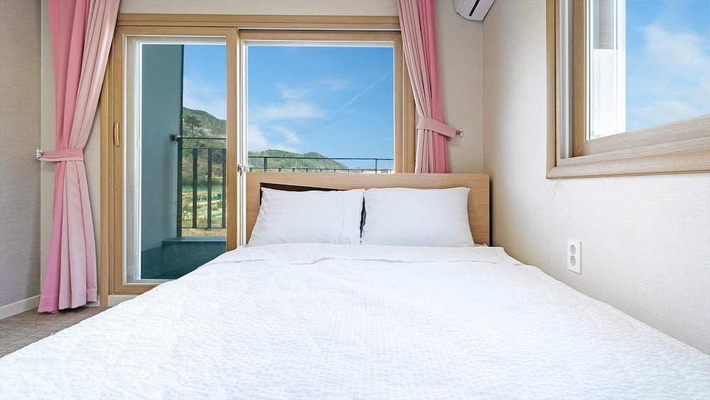 samcheok aramaru pension