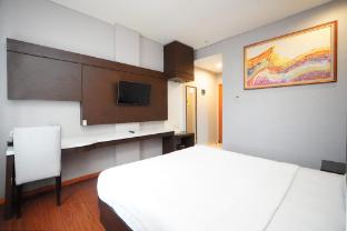 sutan raja guesthouse talaga bodas