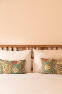 the room padang padang