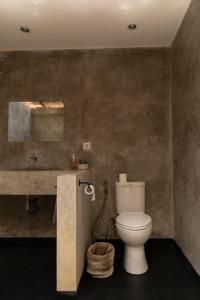 the room padang padang