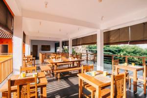 the room padang padang