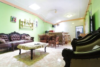 waroeng transit and depary homestay