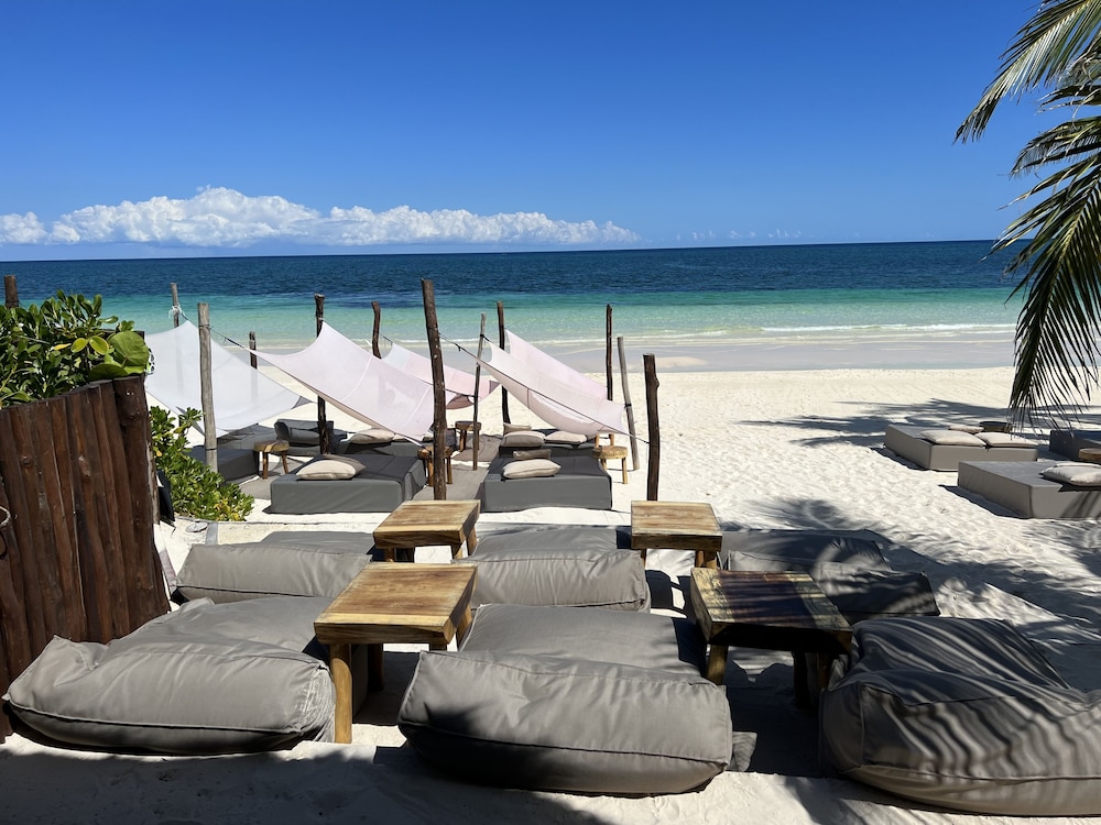 libelula tulum beachfront hotel