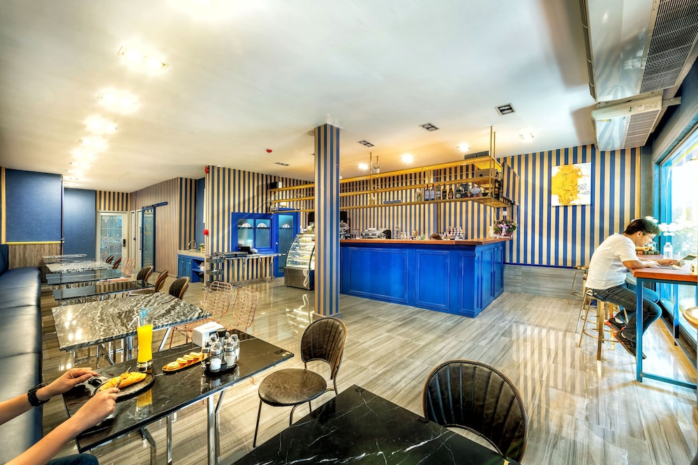 happy station bangkok