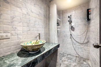 happy station bangkok