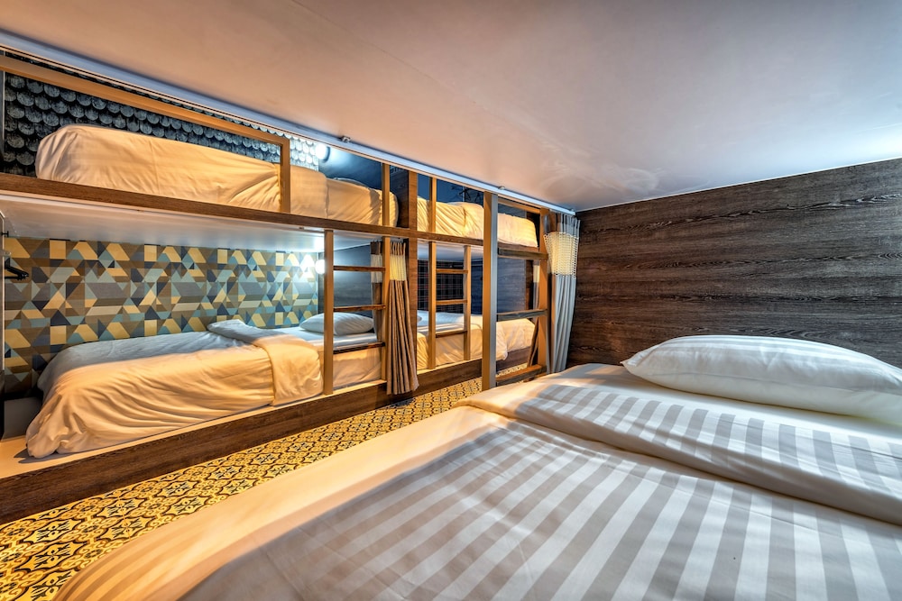 happy station bangkok