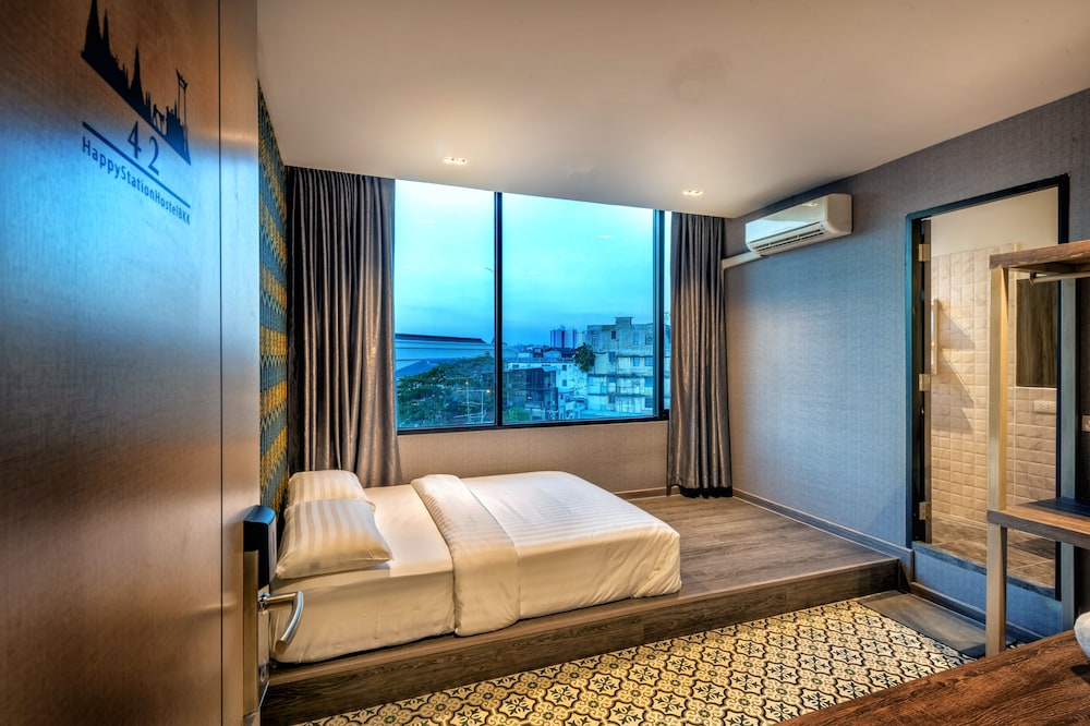 happy station bangkok