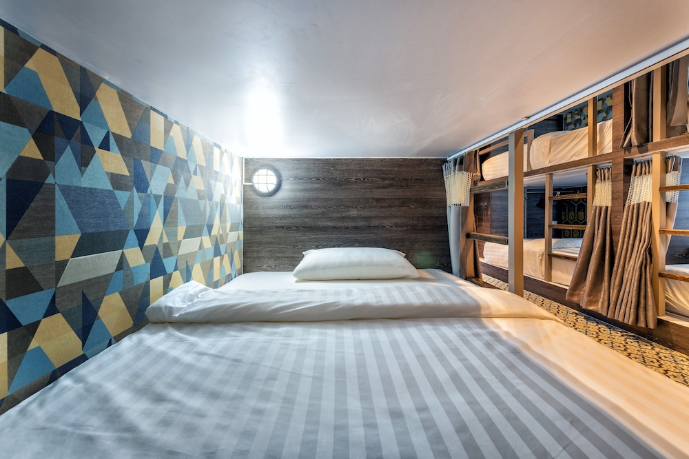 happy station bangkok