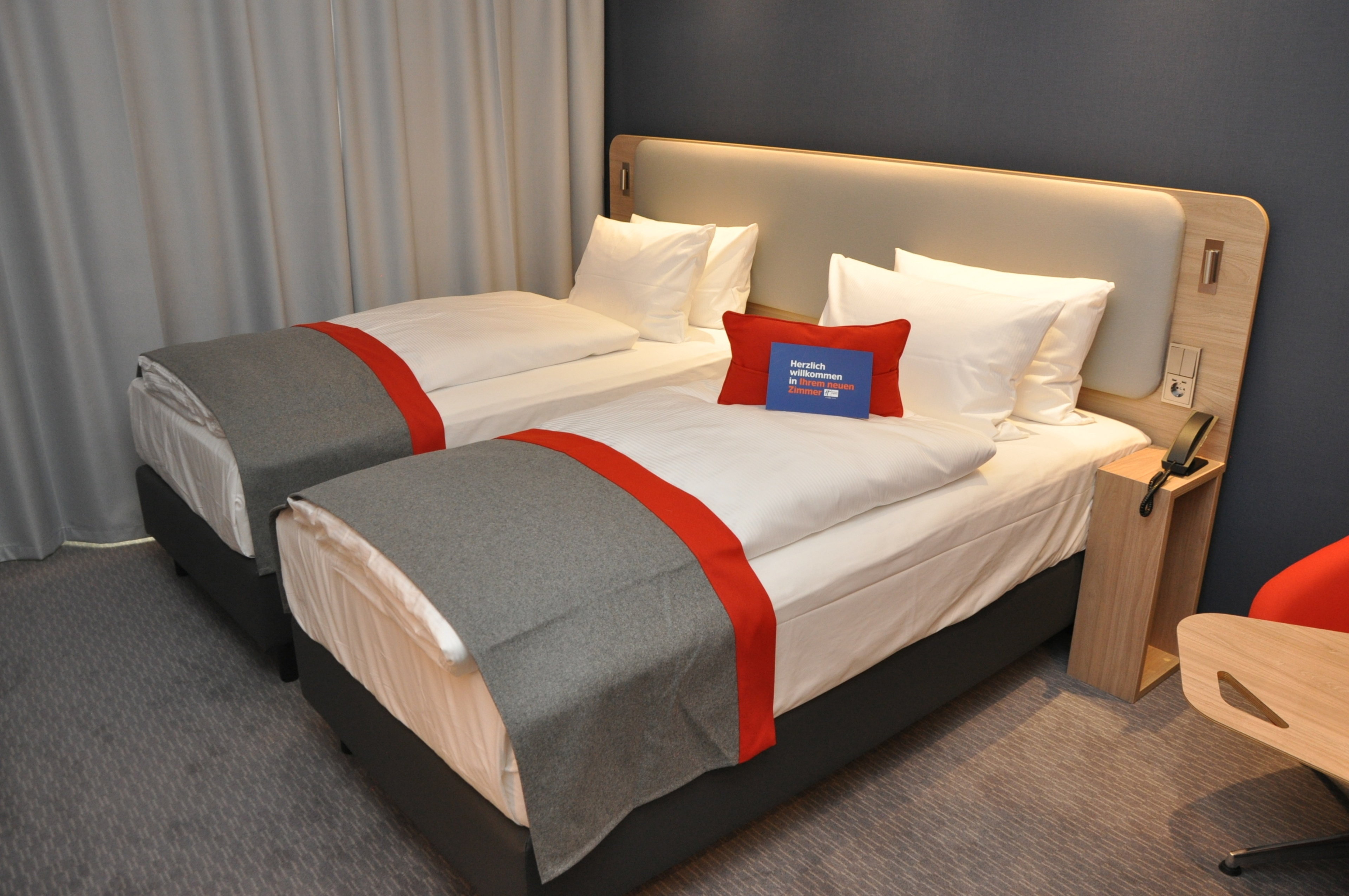 holiday inn express sindelfingen an ihg hotel
