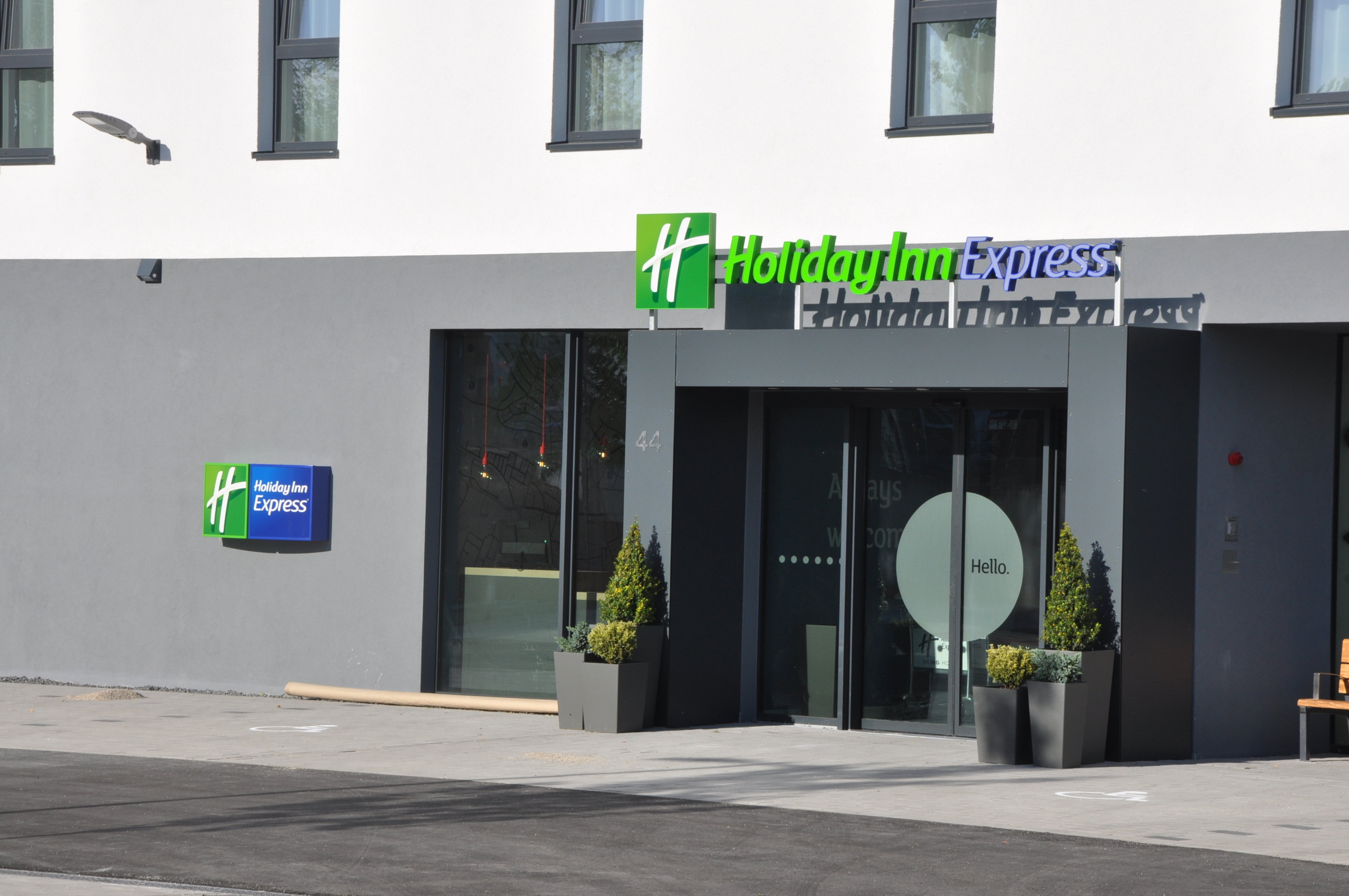 holiday inn express sindelfingen an ihg hotel