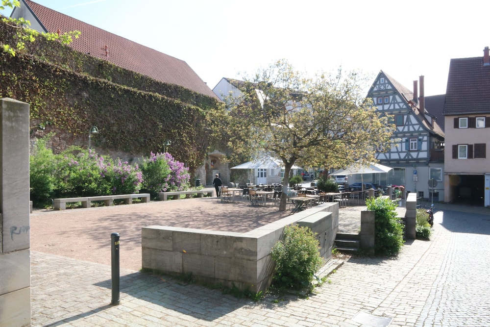 holiday inn express sindelfingen an ihg hotel