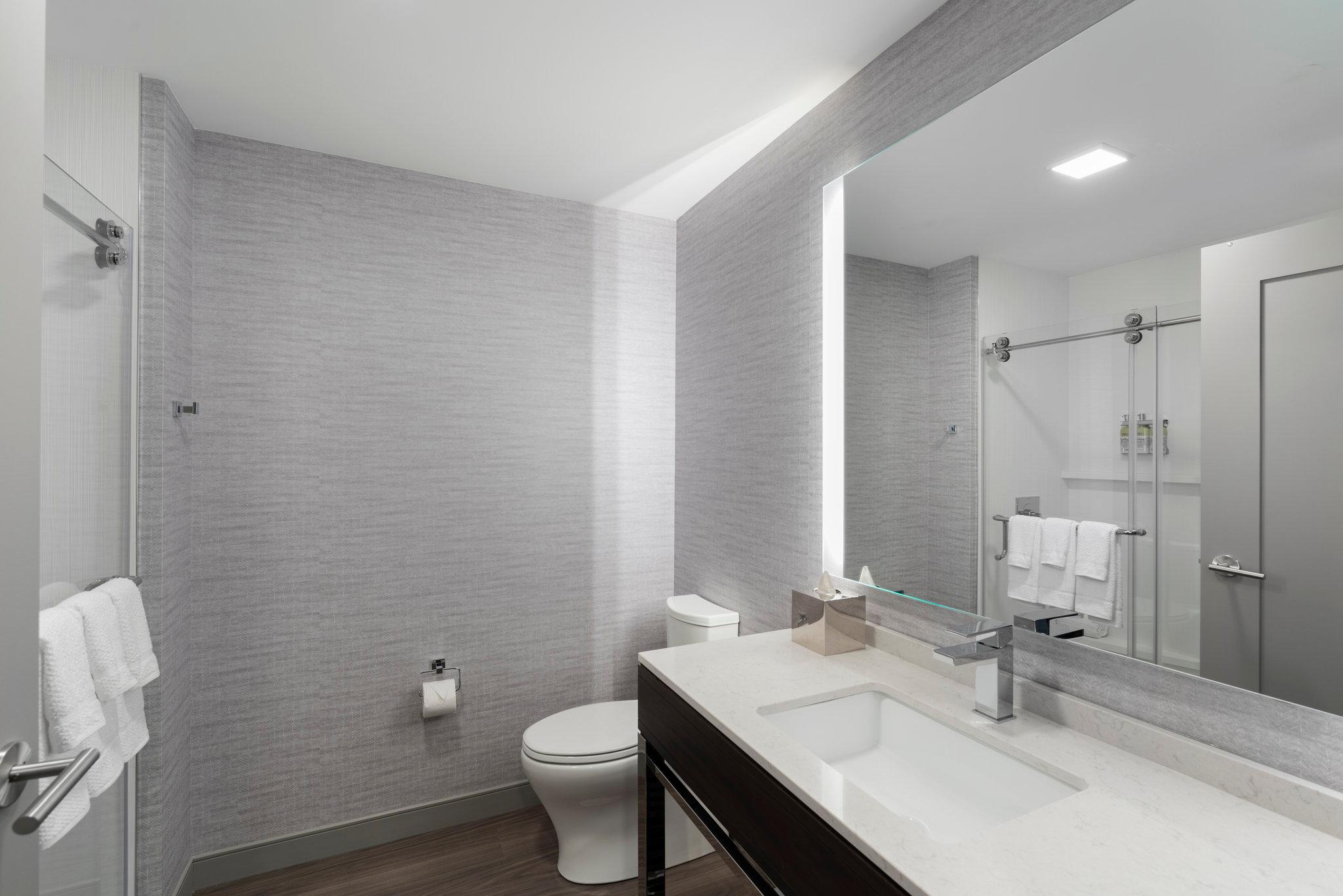 holiday inn express boston logan airport revere