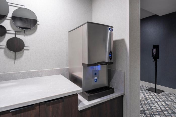 holiday inn express boston logan airport revere