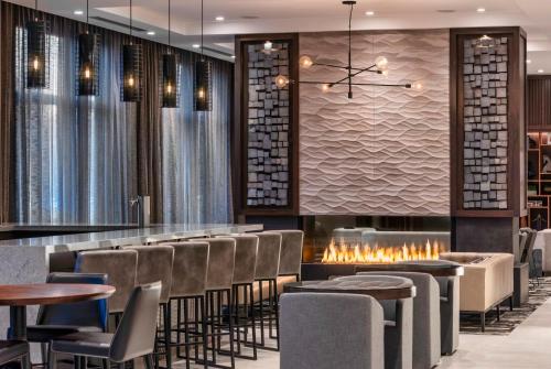 holiday inn express boston logan airport revere
