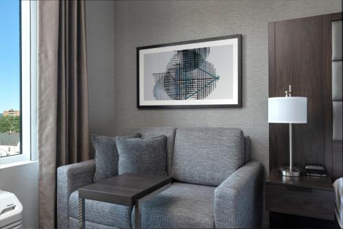 holiday inn express boston logan airport revere