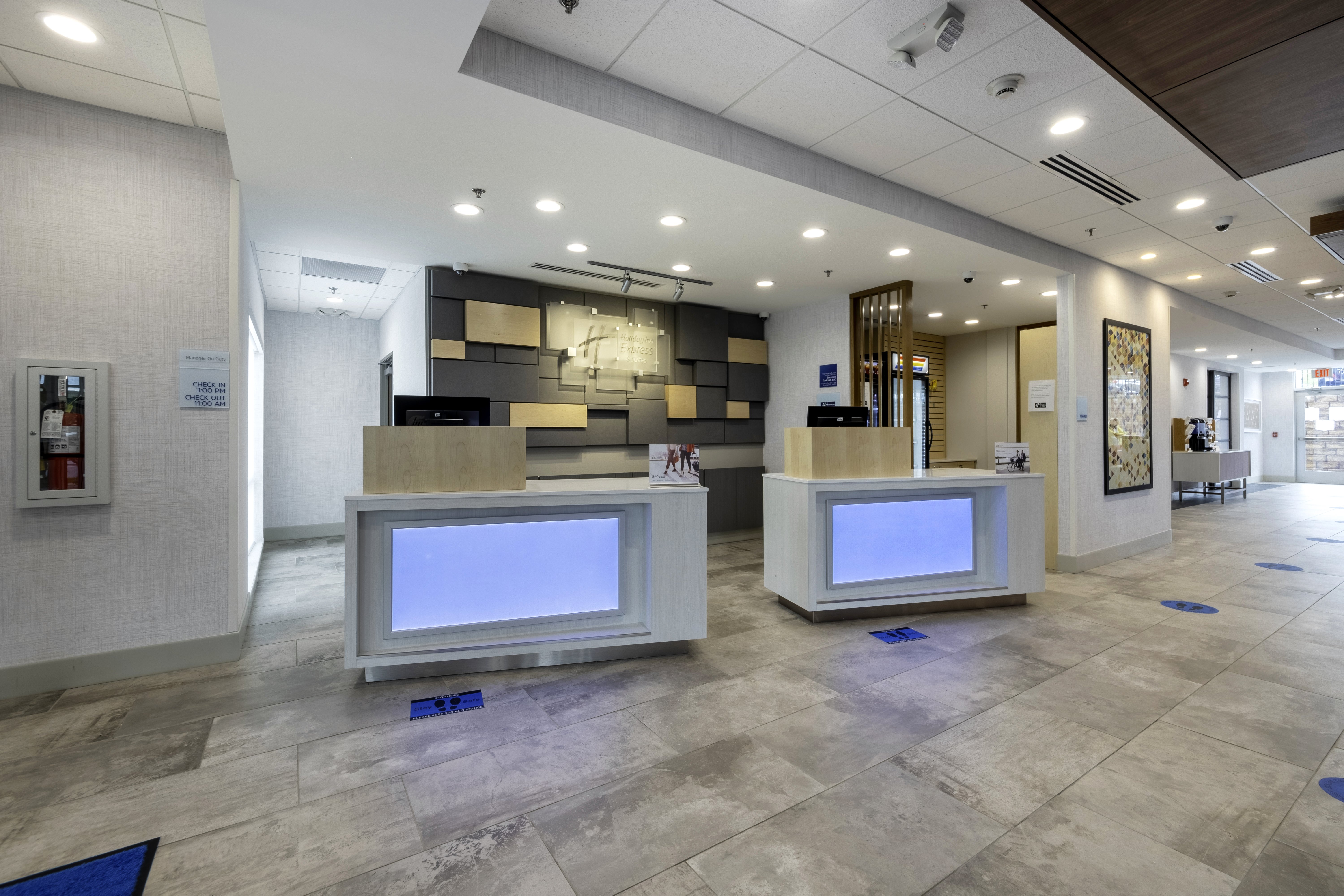 holiday inn express and suites staunton