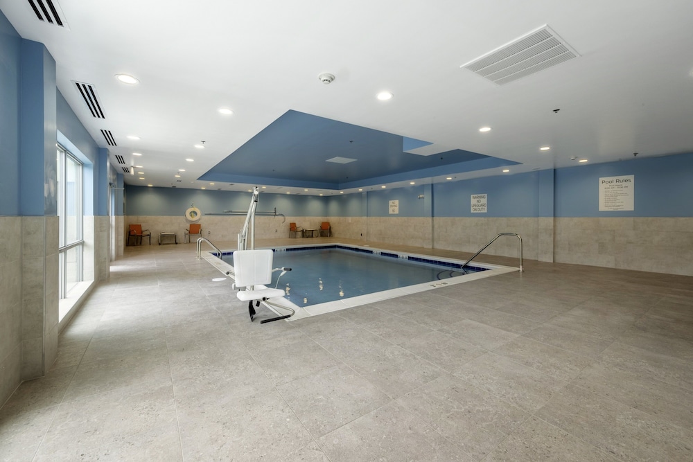 holiday inn express and suites staunton