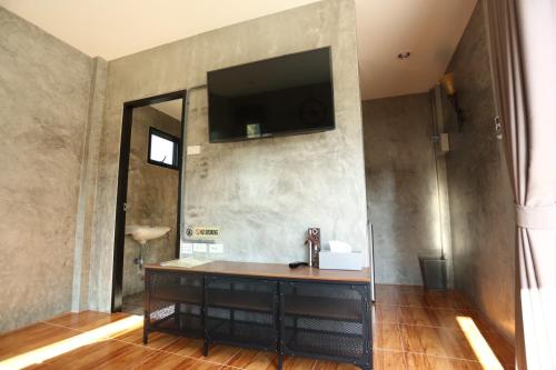 p loft farm