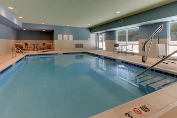 Holiday Inn Express & Suites Roanoke  Civic Center,Virginia>>Roanoke,2.5 star